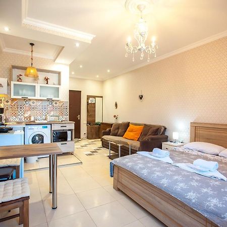 Beautiful Tbilisi On Meskhishvili Turn Apartment Ngoại thất bức ảnh