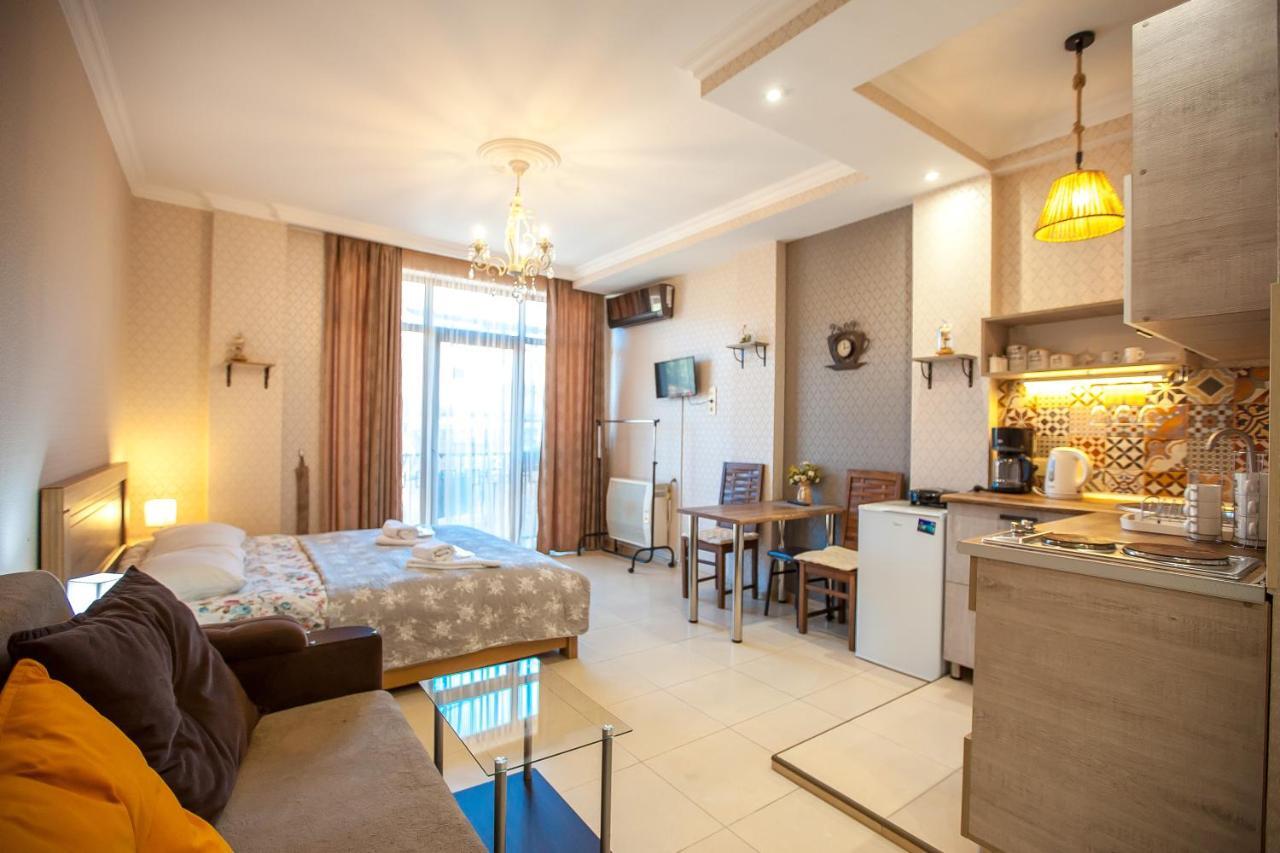 Beautiful Tbilisi On Meskhishvili Turn Apartment Ngoại thất bức ảnh